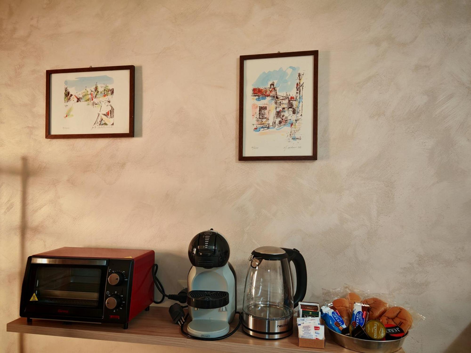 Casa Con Idromassaggio Metro C Alessandrino - San Giovanni E Trenino Laziali-termini -betti House * Roma